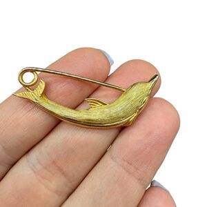 VINTAGE Gold tone Fish Safety Pin Brooch  FISH DOLPHIN